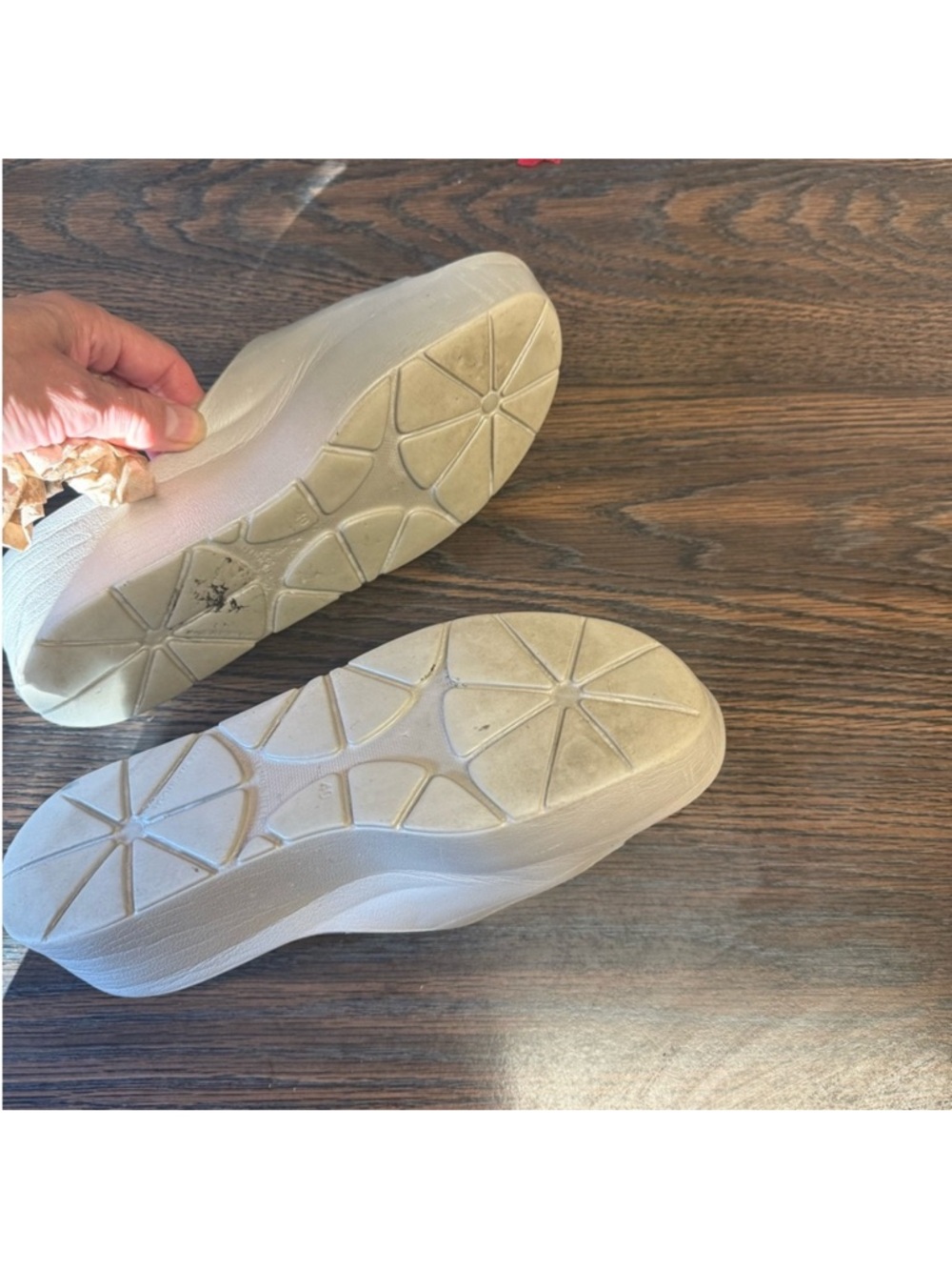 Vionic Cream Slide Mules - Picture 3 of 6